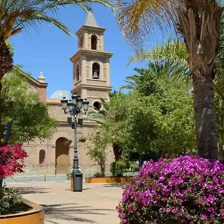 Apartamento En Torrevieja Con Piscina Y A 100 Metros De La Playa Exterior photo