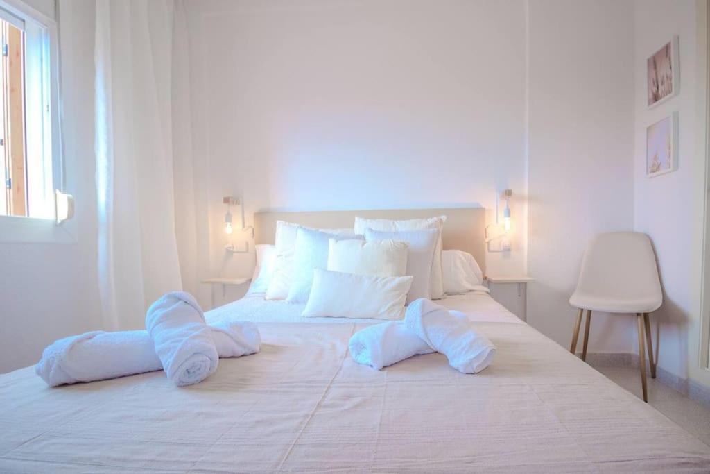 Apartment En Con Piscina Y A 100 Metros De La Playa